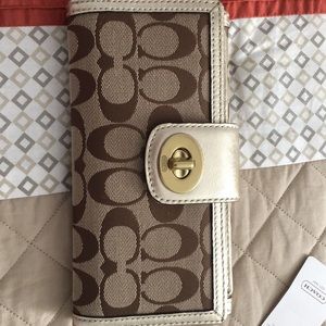 Coach wallet